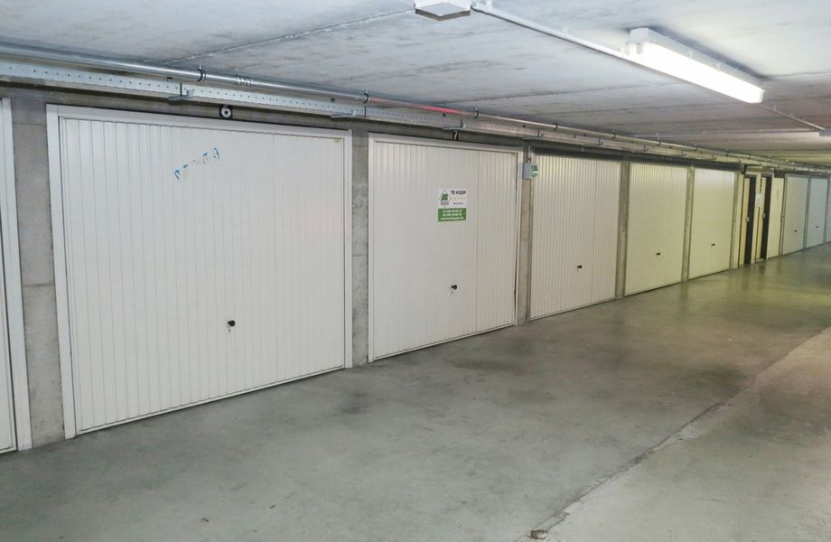 Gesloten garagebox te koop in Westende